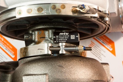 XT0110100126 Турбокомпрессор (турбина) EXHAUST TURBOCHARGER RIGHT SIDE MTU